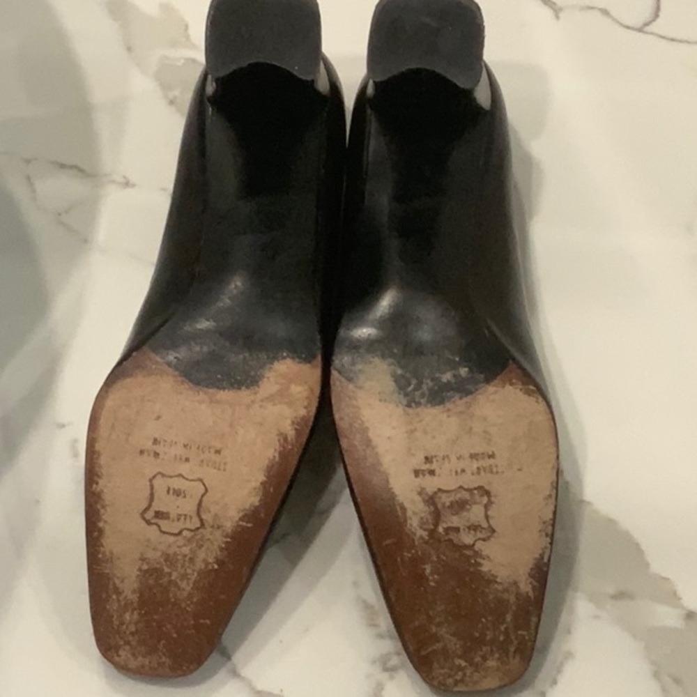 Stuart Weitzman Square Toe Block Heel Pump, Sz 7 - image 5